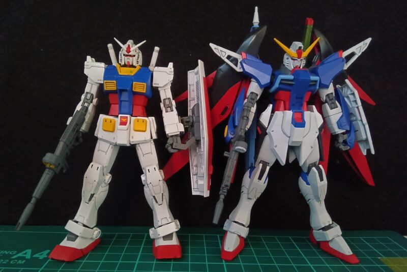 ORIGINガンダムと